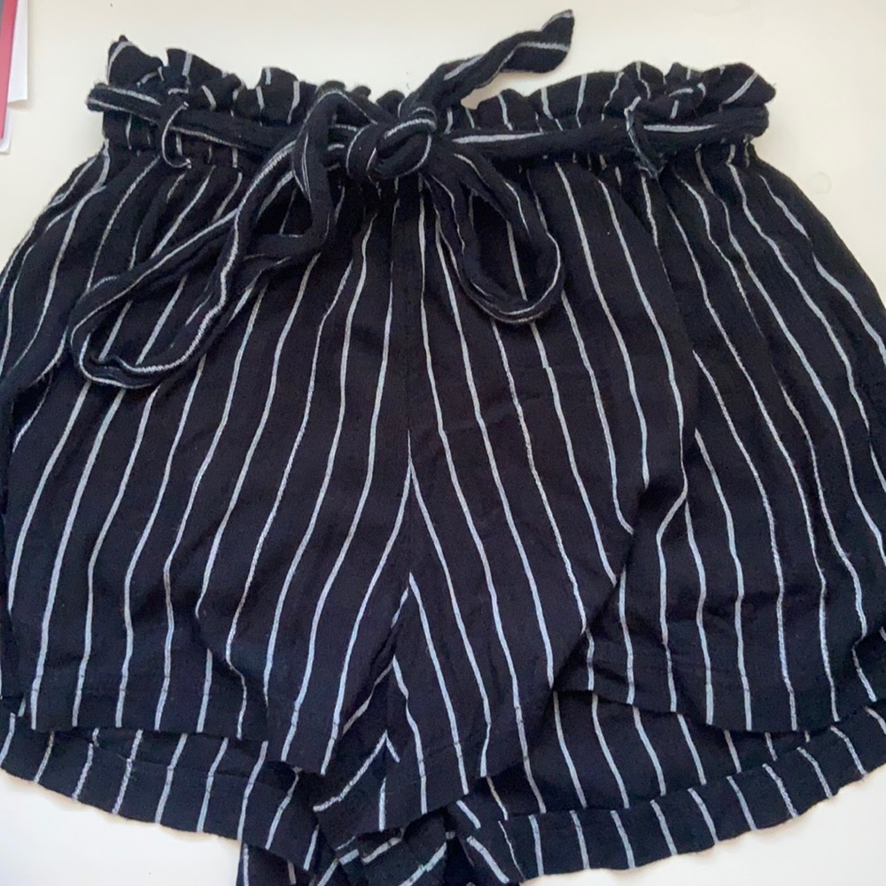 American Eagle paper bag shorts